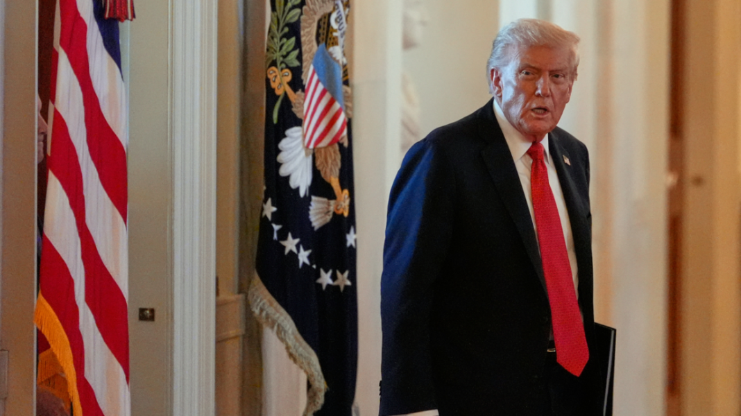 Κλιμακώνεται η σύγκρουση Τραμπ με το BBC για το μονταρισμένο βίντεο – «Ανακαλέστε αλλιώς πληρώστε 1 δισ. δολάρια»