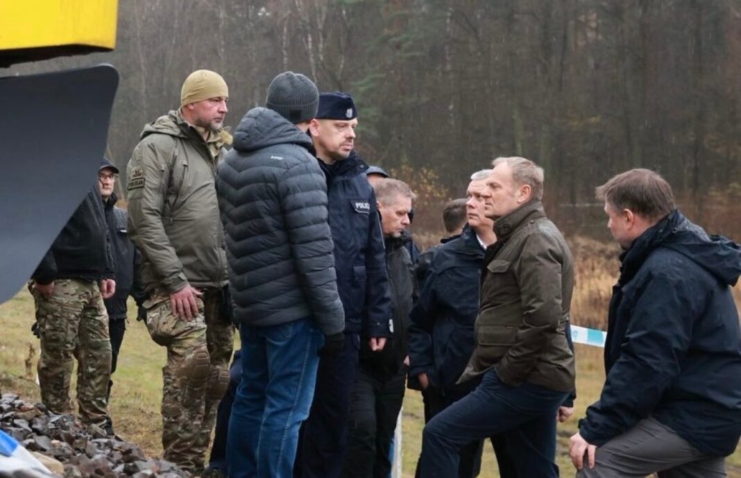 Έκρηξη στη σιδηροδρομική γραμμή Βαρσοβία-Λούμπλιν της Πολωνίας – Για δολιοφθορά μίλησε ο Τουσκ