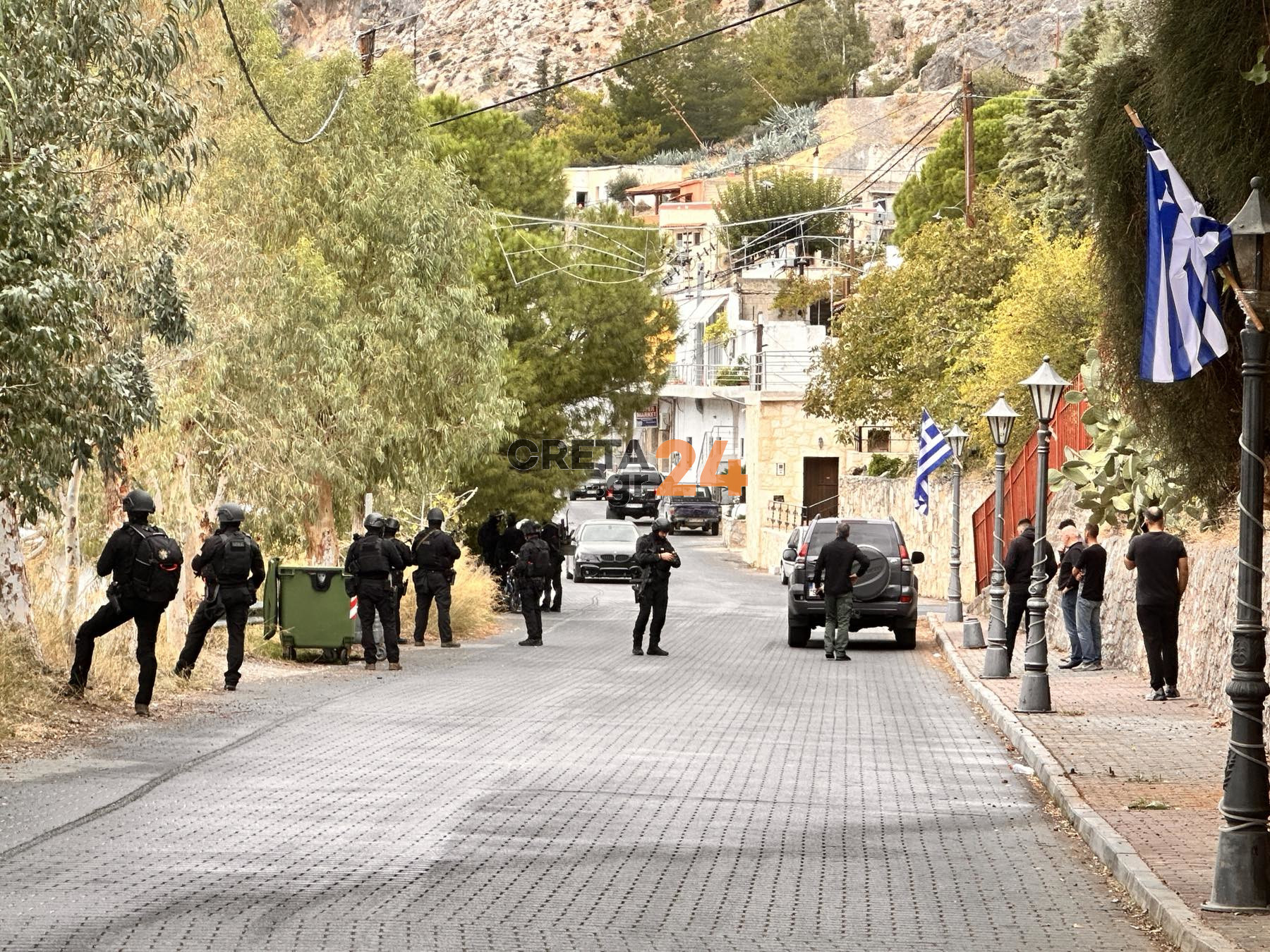 Εικόνες «Φαρ Ουέστ» στα Βορίζια: Τουλάχιστον τρεις νεκροί, πολλοί τραυματίες από την πρωτοφανή συμπλοκή – Φωτογραφίες και Βίντεο