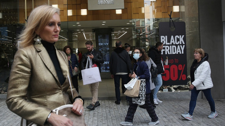 Έρευνα: Αυξημένη η πρόθεση των Ελλήνων καταναλωτών για αγορές την Black Friday