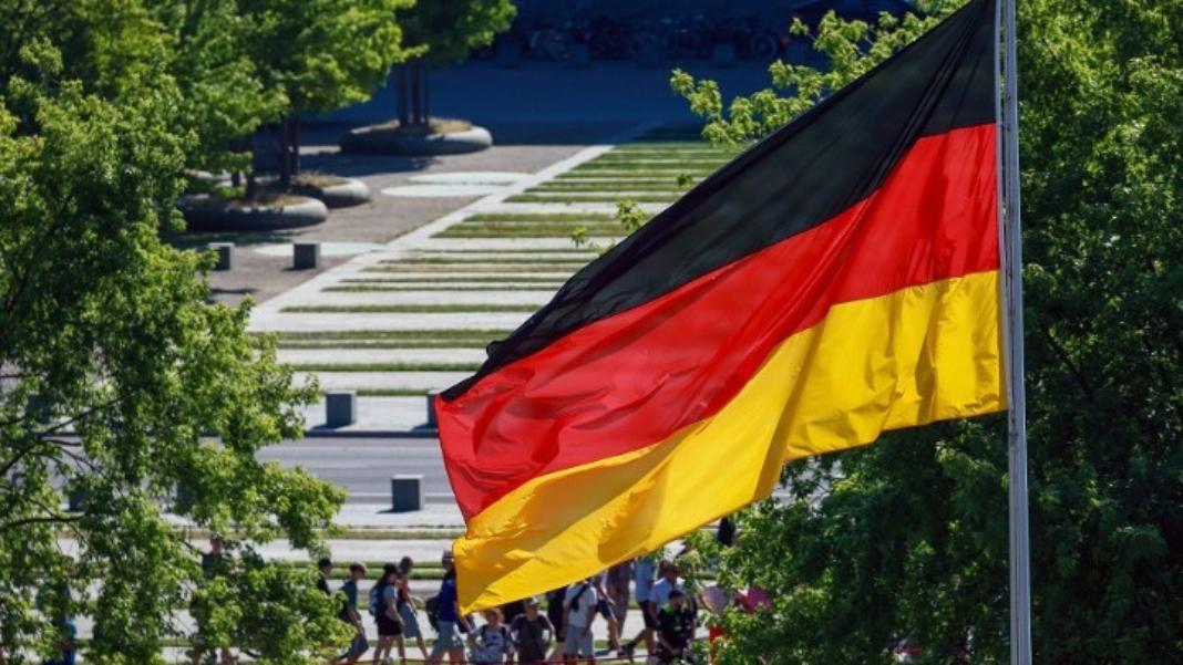 Οι Γερμανοί αποταμιεύουν περισσότερο από όσο χρειάζεται και είναι υπερβολικά απαισιόδοξοι