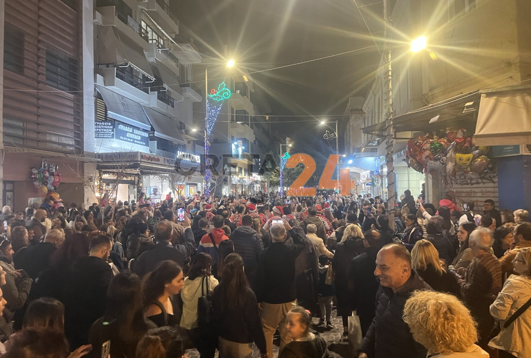 Το αδιαχώρητο στο κέντρο – Αντίστροφη μέτρηση για την φωταγώγηση του Χριστουγεννιάτικου Δέντρου