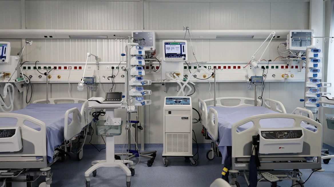 Σε κρίσιμη κατάσταση 22χρονος που κατάπιε μπέργκερ χωρίς να το μασήσει λόγω challenge