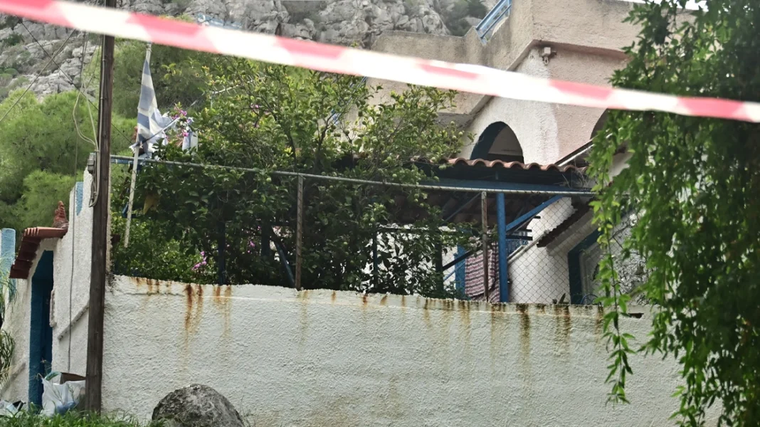 Φονικό στη Σαλαμίνα: Η πιο σκληρή στιγμή είναι να ακούμε τη μάνα μας να παρακαλάει για τη ζωή της, λέει η κόρη της 75χρονης