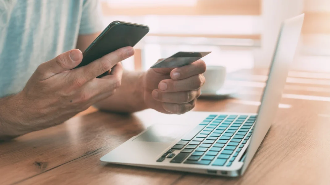 Τράπεζες: Οι τρεις λόγοι που προκάλεσαν τα προβλήματα στα συστήματα e-banking – Αποκαταστάθηκε σε μεγάλο βαθμό η δυσλειτουργία