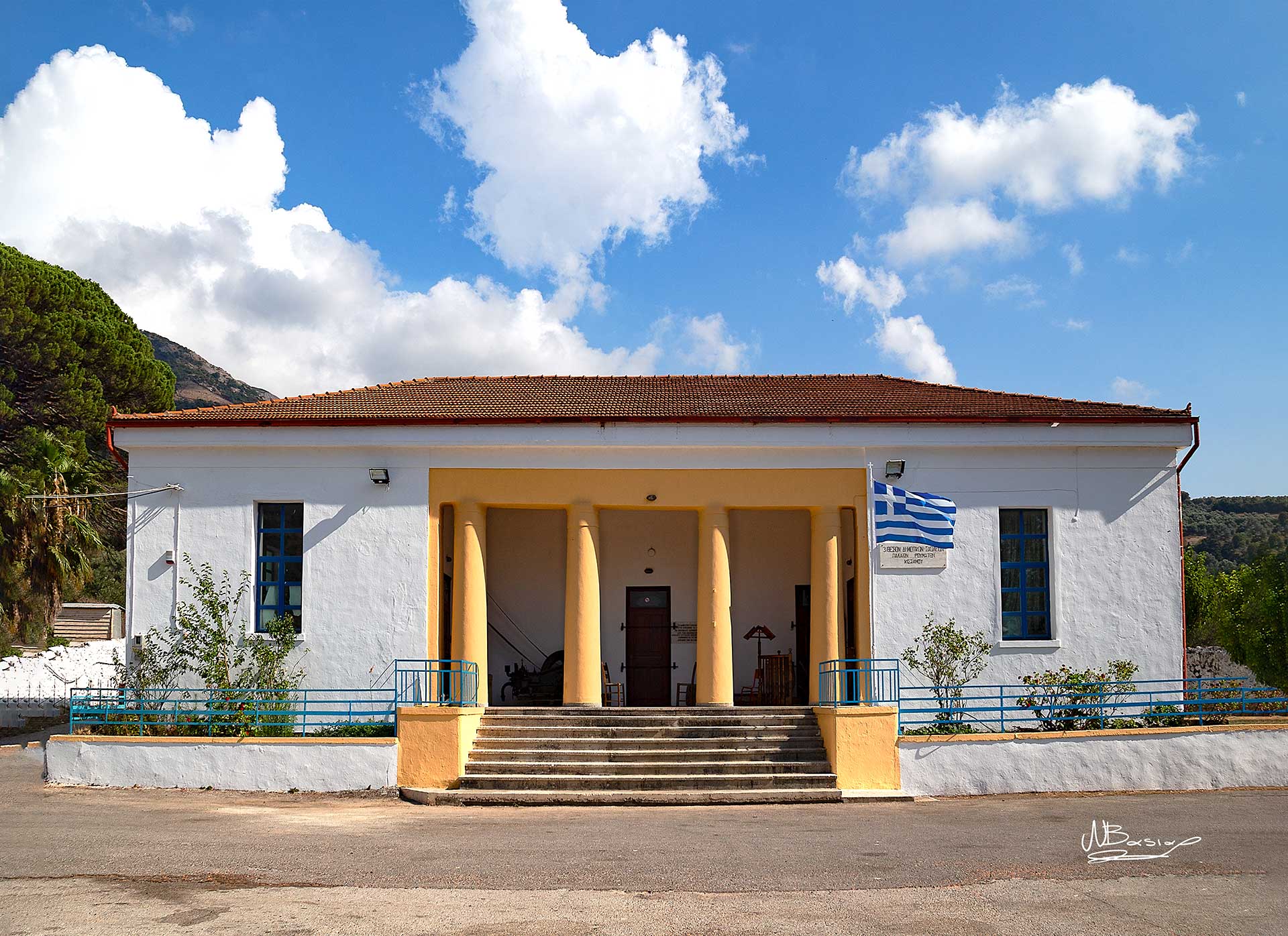 Στις 27 Νοεμβρίου η παρουσίαση του φωτογραφικού λευκώματος «Αναμνήσεις στη Σκόνη» του εικαστικού Νίκου Μπασιά