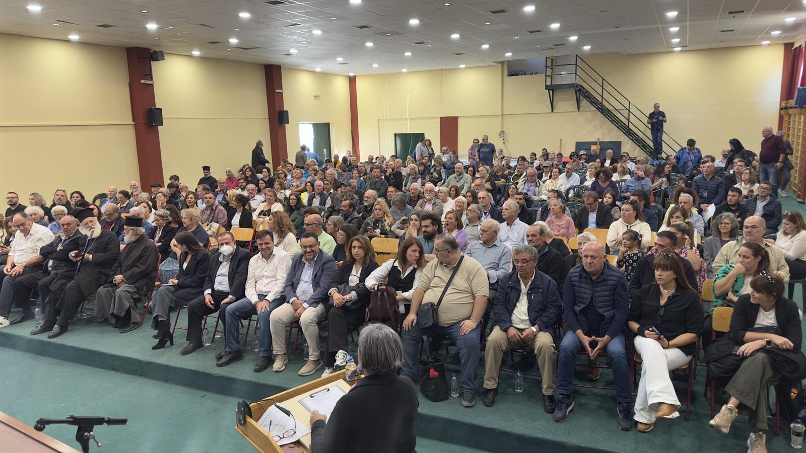 Πλήθος κόσμου στην παρουσίαση της ταυτότητας του Μνημείου στο λόφο της Παπούρας στο Καστέλλι