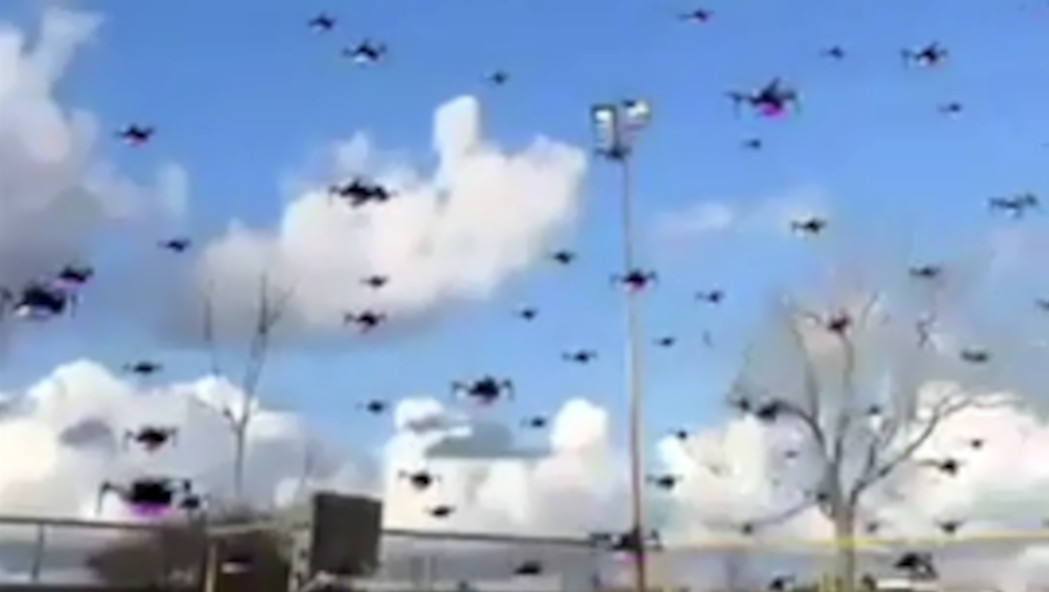 Πάρτε μια… γεύση από το drone show που θα φωτίσει τον Ηρακλειώτικο ουρανό