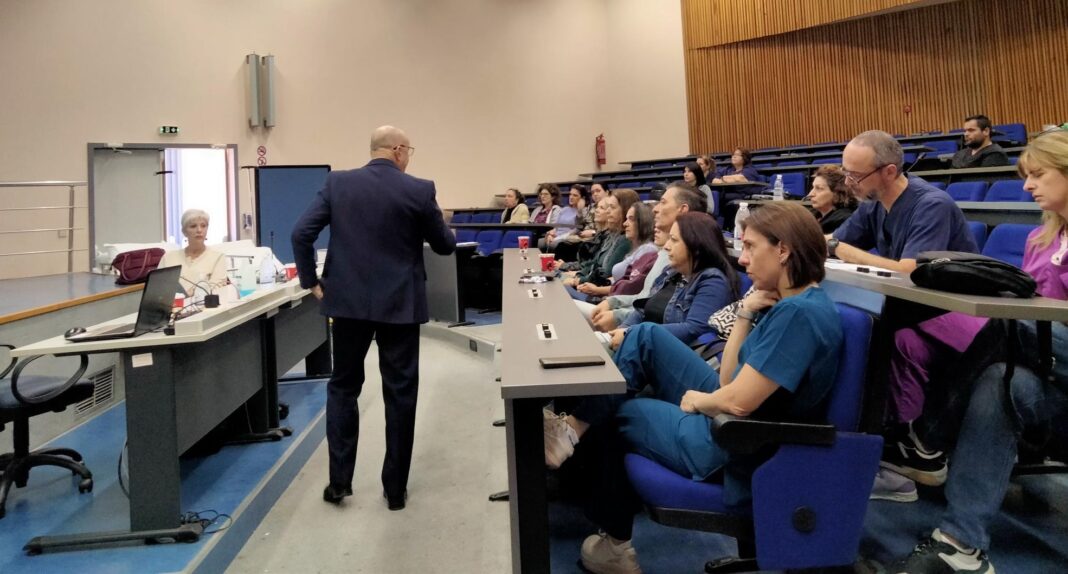 Εργαζόμενοι των νοσοκομείων Χανίων και Ρεθύμνου εκπαιδεύτηκαν στην ασφαλή μεταφορά ασθενών