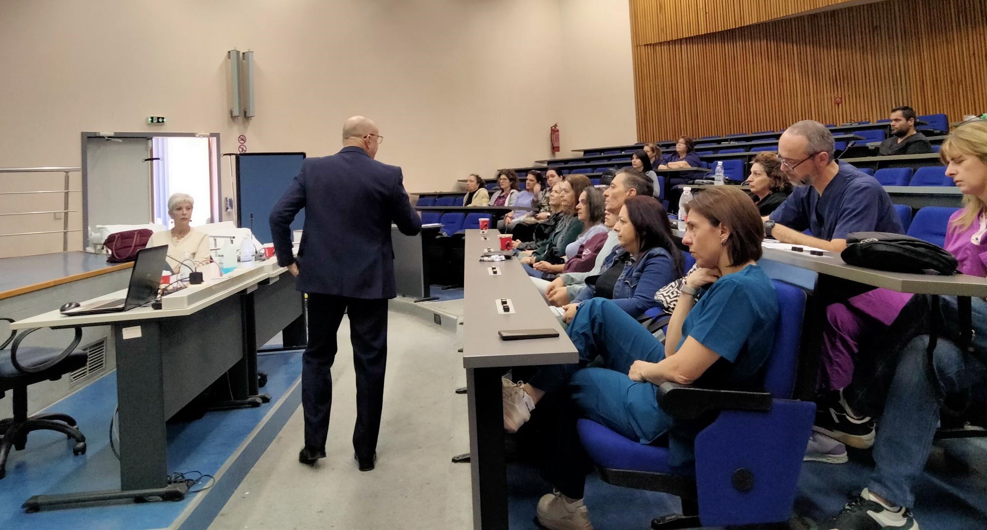 Εργαζόμενοι των νοσοκομείων Χανίων και Ρεθύμνου εκπαιδεύτηκαν στην ασφαλή μεταφορά ασθενών