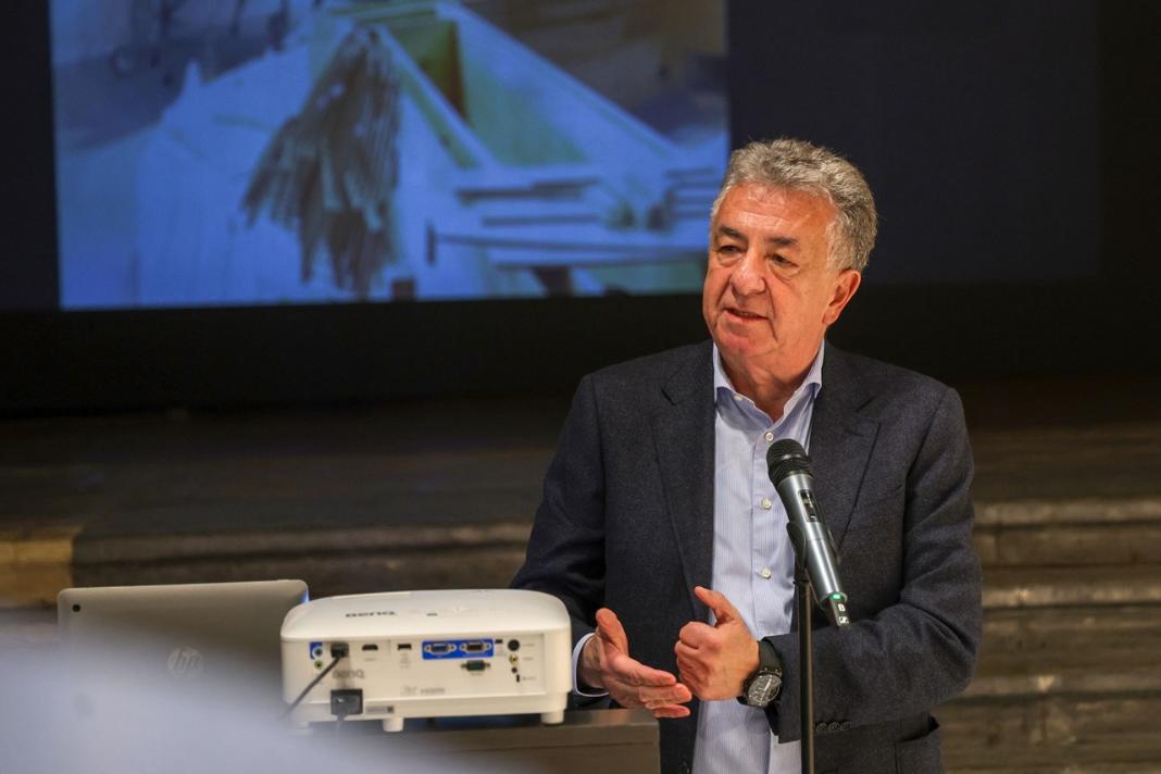 Στ. Αρναουτάκης: «Στον πυρήνα του σχεδιασμού μας η αναγέννηση των Νεωρίων»