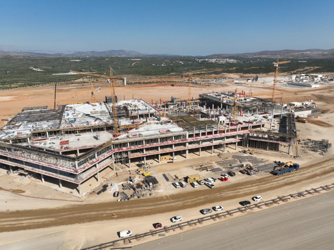 Η παρέμβαση και οι προτάσεις του Δημάρχου Μινώα Πεδιάδας στη Διαρκή Επιτροπή Παραγωγής και Εμπορίου της Βουλής για το Νέο Αεροδρόμιο στο Καστέλλι