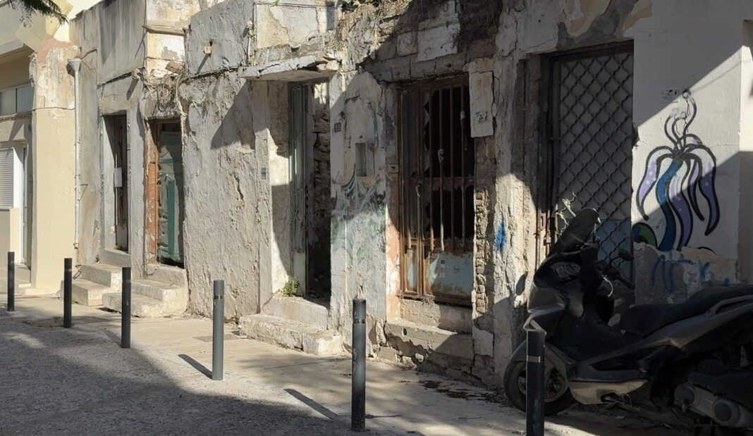 Ετοιμόρροπα στο Ηράκλειο: Οι ανακαινίσεις, τα 600-700 κτίρια και η «κακή συνήθεια»