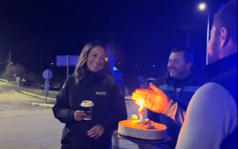 Γενέθλια στο…μπλόκο για την Αστυνομικό – Δείτε βίντεο