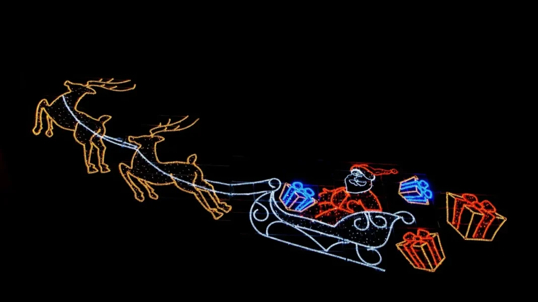 Ο Άγιος Βασίλης ξεκίνησε το ταξίδι του – Live η πορεία του έλκηθρού του