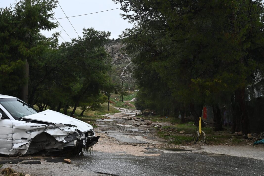 «Η κακοκαιρία δεν έχει τελειώσει»: Οι 7 περιοχές που αναμένονται ισχυρές καταιγίδες μέχρι το πρωί του Σαββάτου