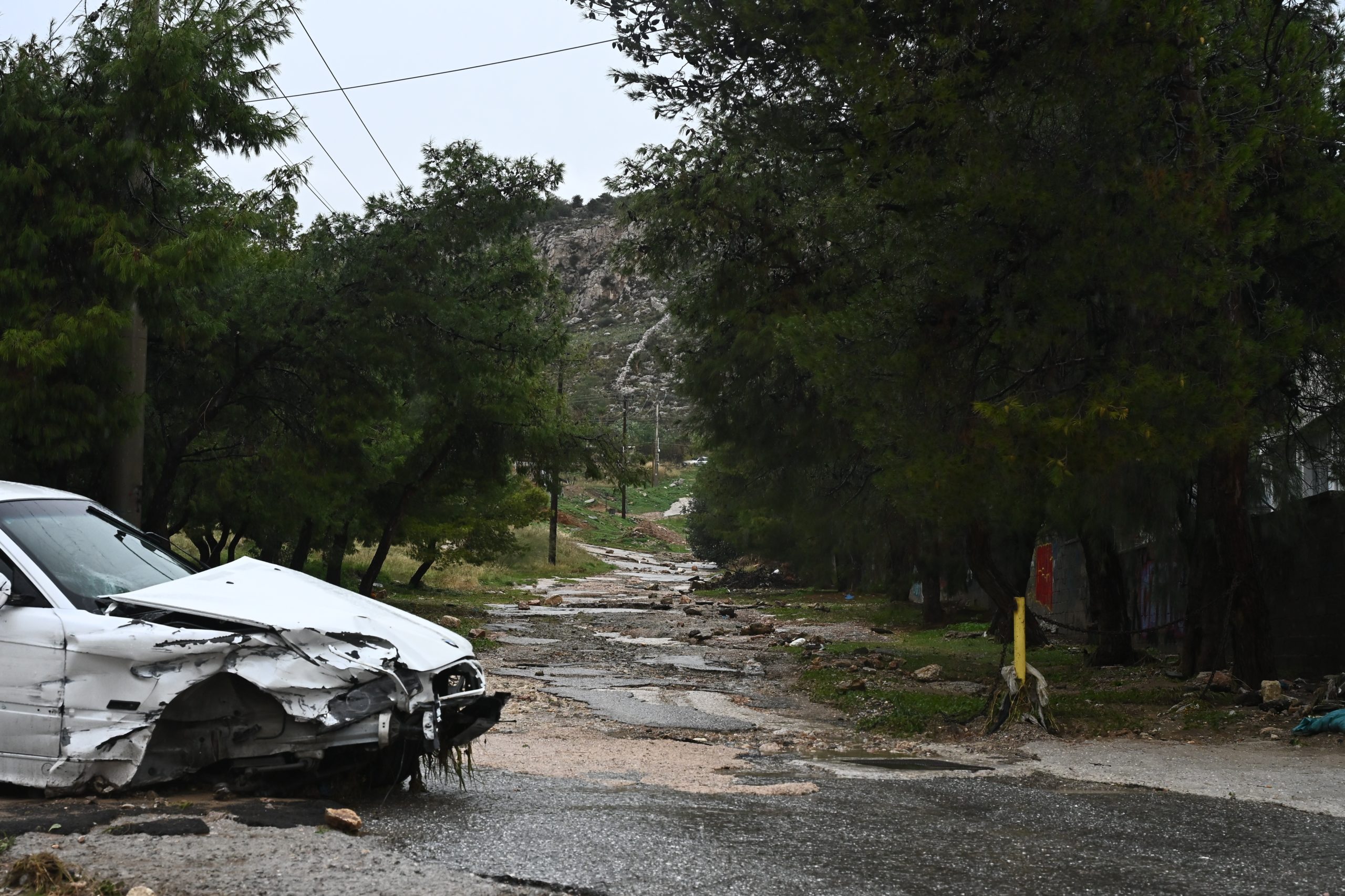 «Η κακοκαιρία δεν έχει τελειώσει»: Οι 7 περιοχές που αναμένονται ισχυρές καταιγίδες μέχρι το πρωί του Σαββάτου