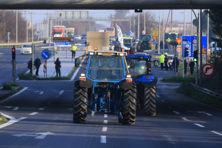 Πως θα συνεχίσουν τις κινητοποιήσεις οι αγρότες – τι αποφάσισαν το τριήμερο των Χριστουγέννων
