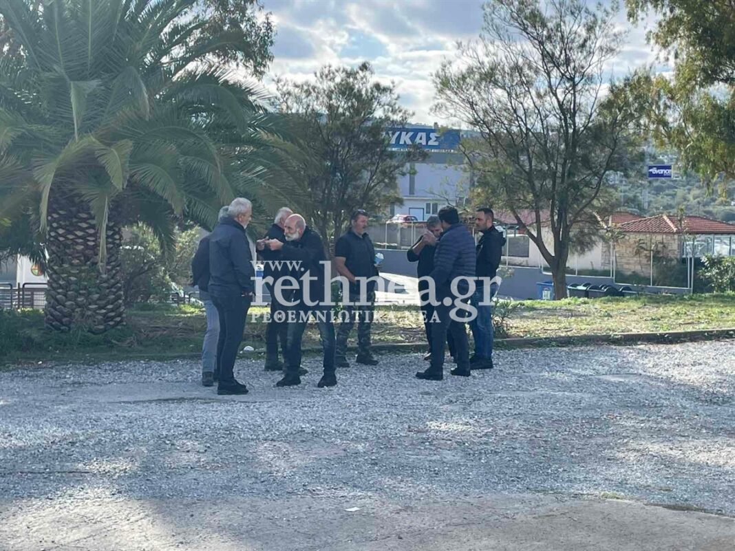 Ρέθυμνο: Στο Δασαρχείο θα παραμείνουν οι αγροτοκτηνοτρόφοι