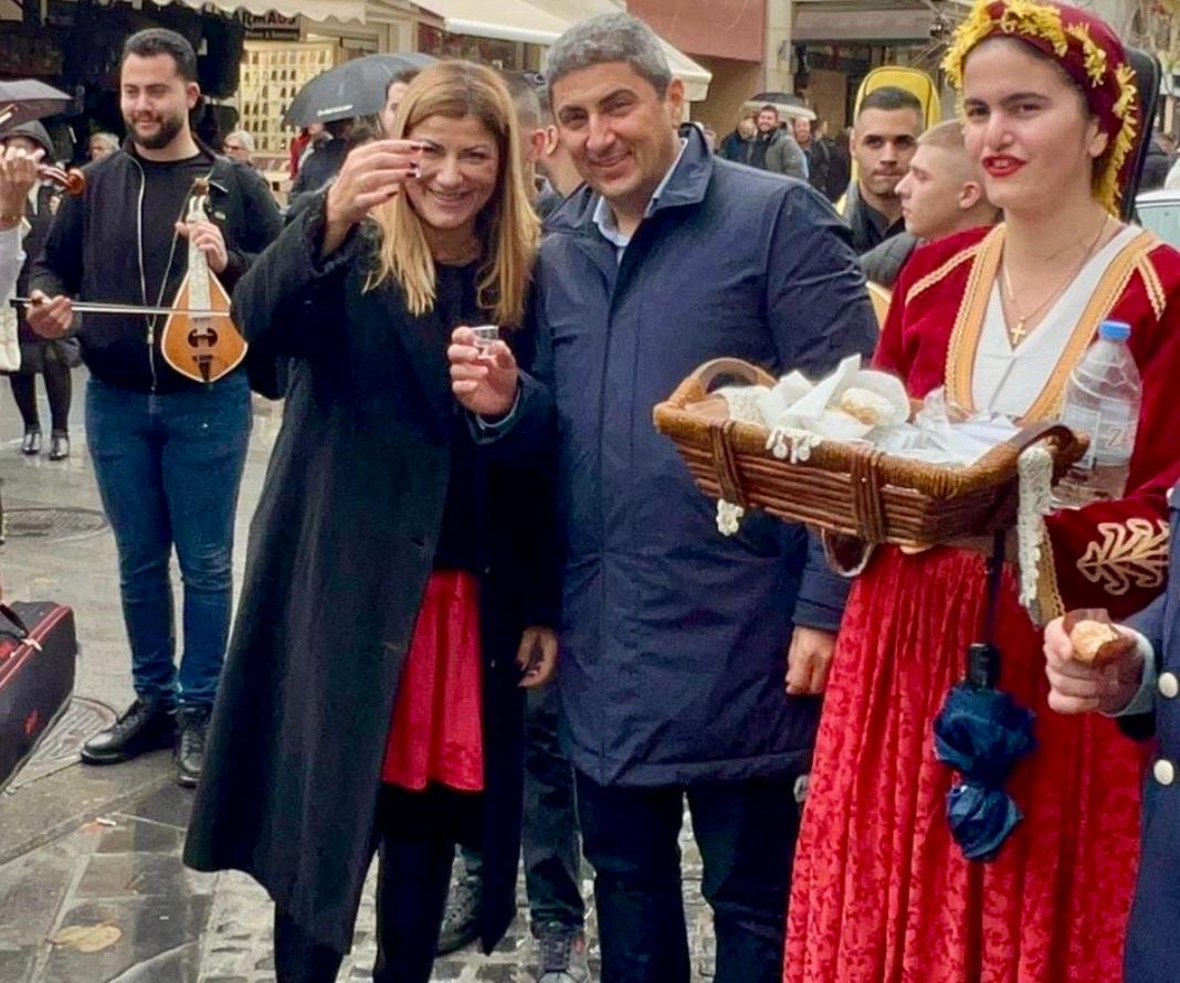 Λευτέρης Αυγενάκης: Καλή Χρονιά από το κέντρο του Ηρακλείου