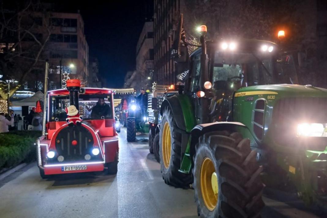 Ρεβεγιόν στα μπλόκα για τους αγρότες: Διευκολύνουν τους εκδρομείς και ετοιμάζουν νέα κλιμάκωση μετά τις γιορτές
