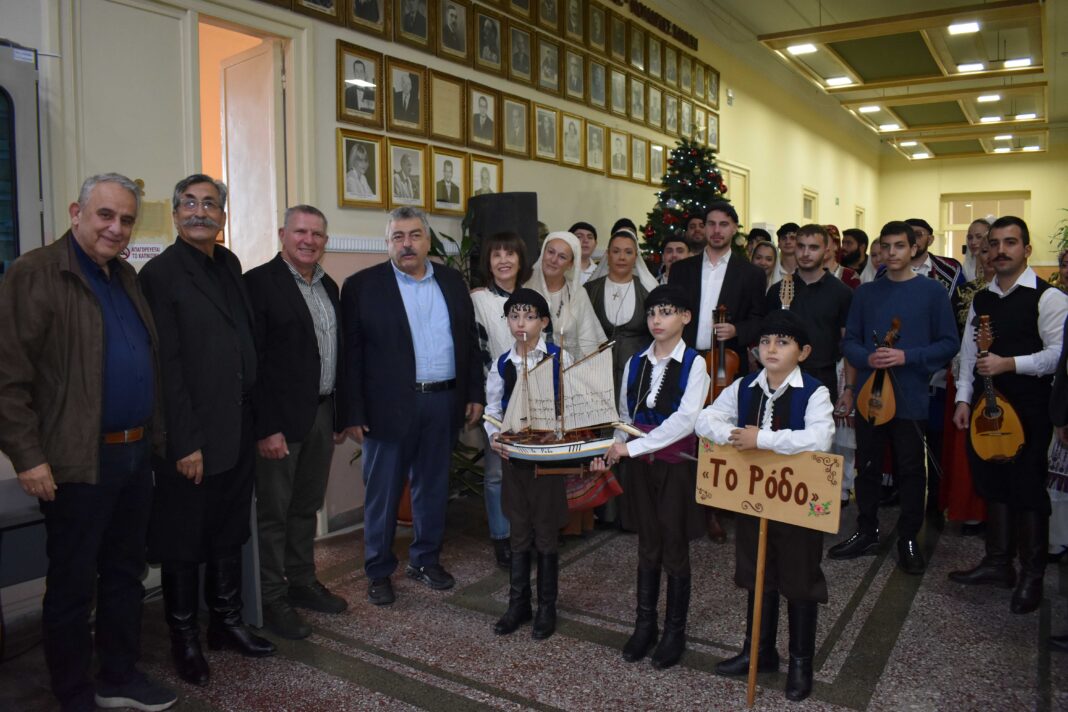 Ευχές και κάλαντα στον Αντιπεριφερειάρχη Χανίων