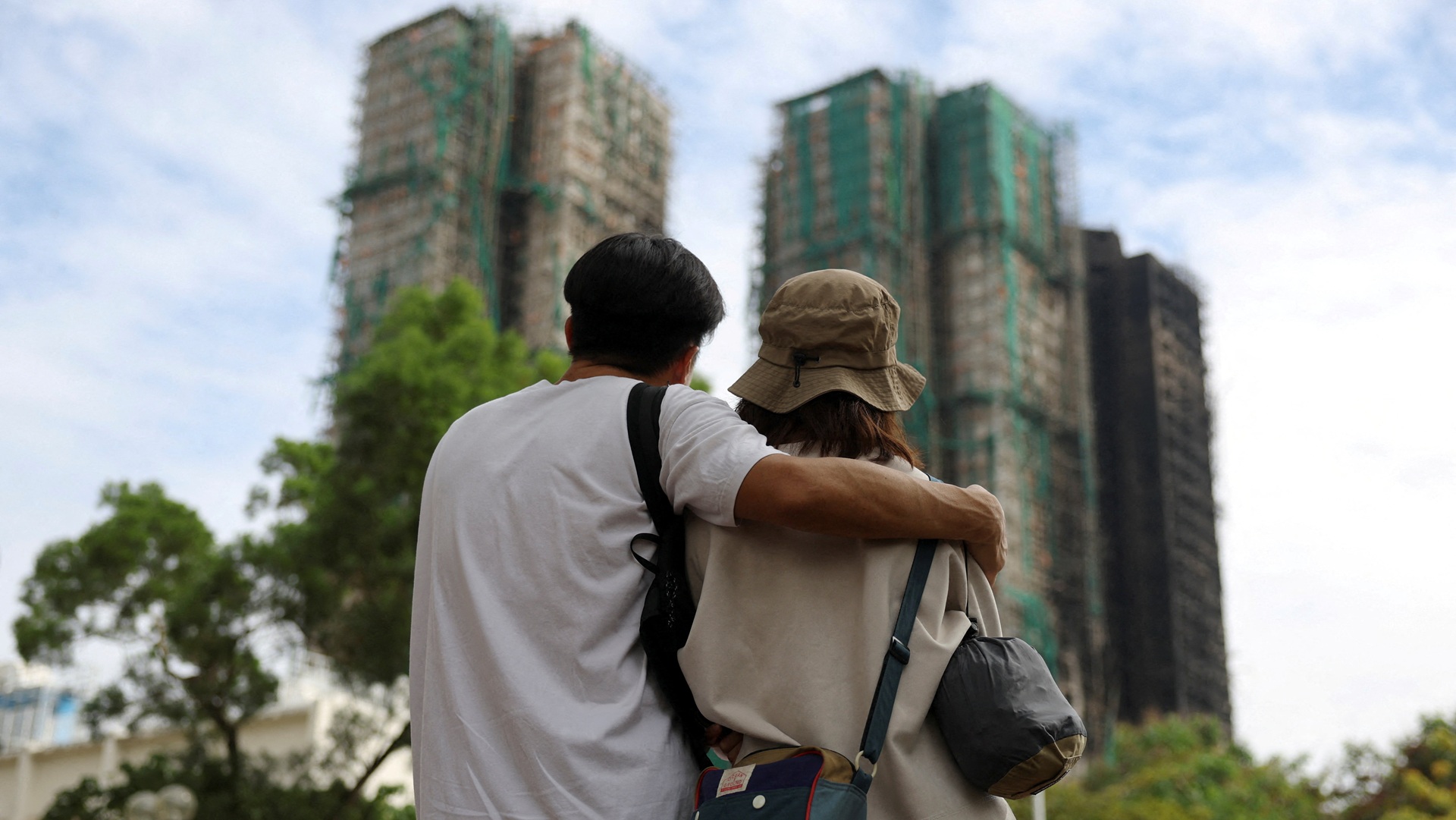 Χονγκ Κονγκ: Δεκατρείς συλλήψεις για την τραγωδία με τους 151 νεκρούς στους ουρανοξύστες