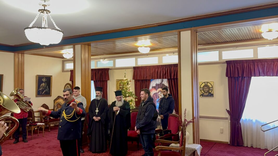 Έψαλαν τα Πρωτοχρονιάτικα κάλαντα έψαλαν στον Αρχιεπίσκοπο Κρήτης