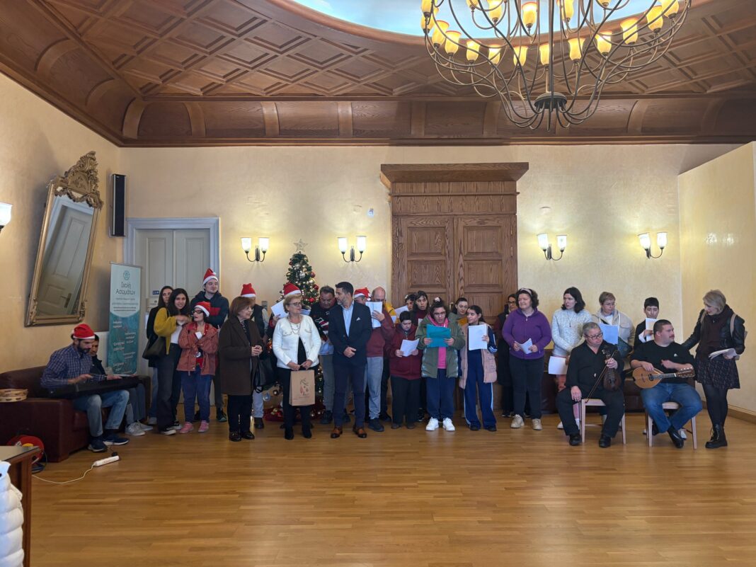 Παράδοση χριστουγεννιάτικων δώρων από την Περιφερειακή Ενότητα Ρεθύμνης σε Μονάδες Κοινωνικής Προστασίας Παιδιών & ΑμεΑ