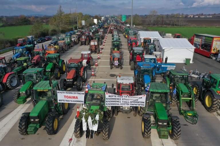 Κλιμάκωση των κινητοποιήσεών τους αποφάσισαν οι αγρότες