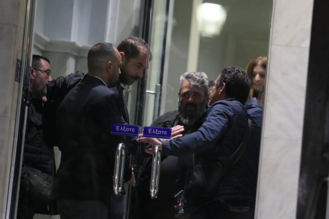 Κατεβαίνουν στην Κρήτη και αποφασίζουν τις επόμενες κινήσεις τους οι αγρότες