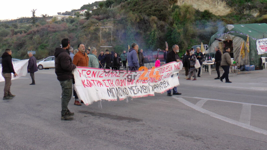 Μπλόκα: Πρωτοχρονιά στον ΒΟΑΚ θα κάνουν οι αγρότες – «Θα παραμείνουμε όσο χρειαστεί» (Φωτογραφίες)