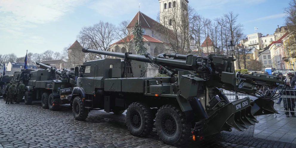 CNN: Η σκιά της Ρωσίας αναγκάζει την Ευρώπη να δει ότι ο κίνδυνος του πολέμου είναι ξανά πραγματικός