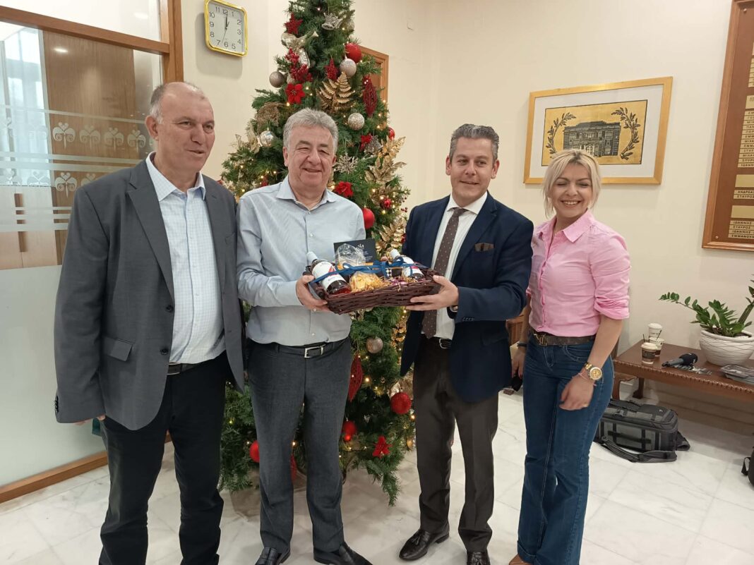 Επισκέψεις της ΔΕΕΠ Ηρακλείου της Νέας Δημοκρατίας και ανταλλαγή ευχών