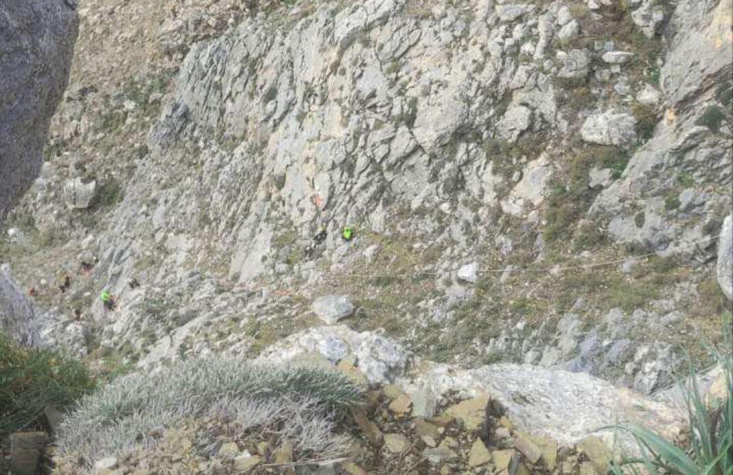 Tραγωδία στα Αστερούσια: Χωρίς τις αισθήσεις του ανασύρθηκε ο 40χρονος από το Ηράκλειο