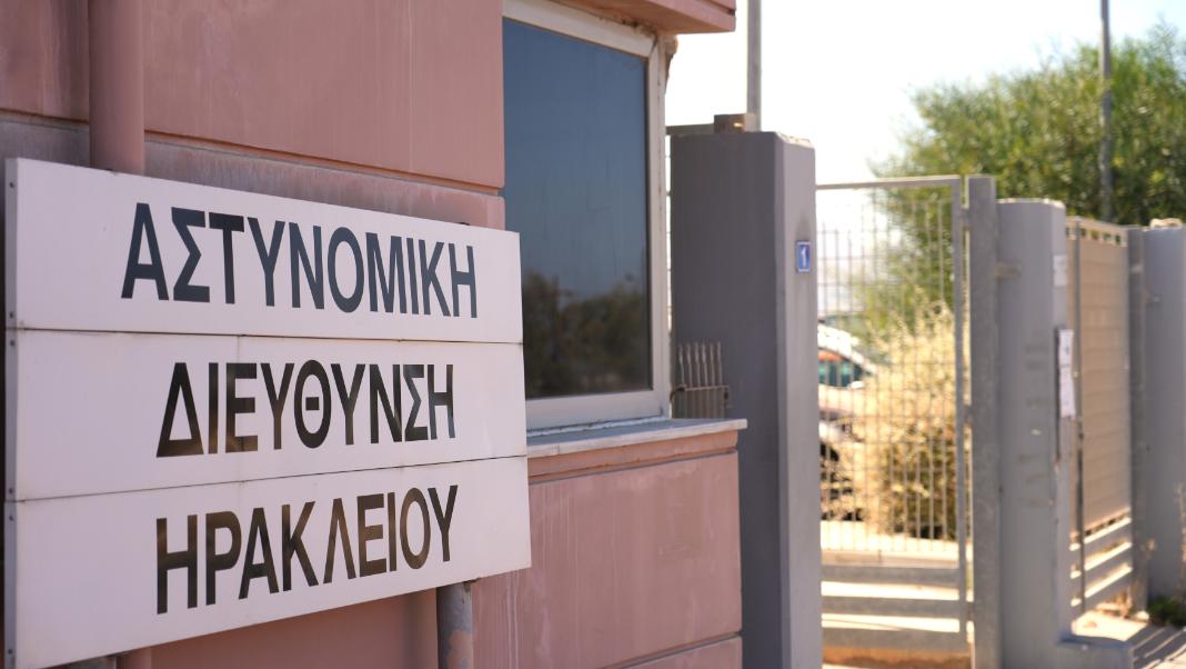 Χειροπέδες σε 35χρονο για ασέλγεια σε βάρος ανήλικης στο κέντρο του Ηρακλείου