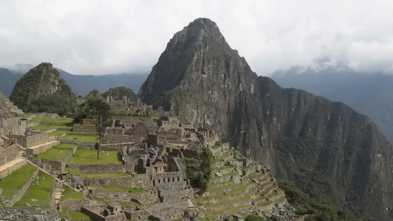 Σύγκρουση τρένων στο Μάτσου Πίτσου: Νεκρός μηχανοδηγός – Τουλάχιστον 15 τραυματίες