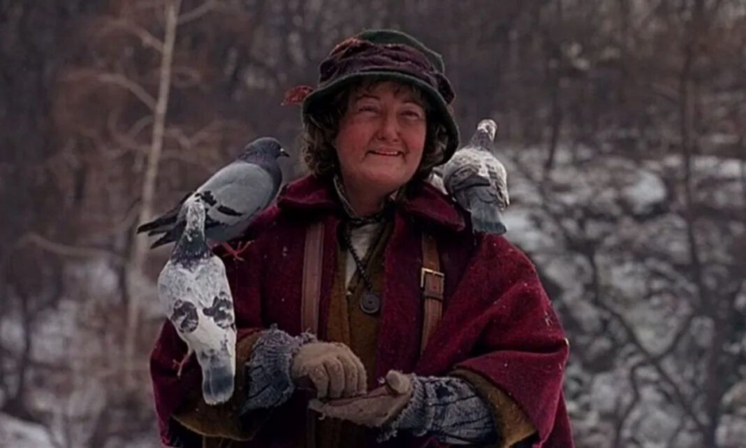 Η τραγική ιστορία της «κυρίας με τα περιστέρια» – Η ηθοποιός που ταυτίστηκε με τα Χριστούγεννα