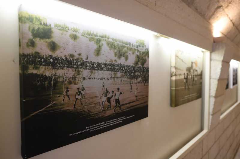 Συνεχίζεται με μεγάλη επιτυχία η έκθεση ιστορικών φωτογραφιών του Ερασιτέχνη ΟΦΗ στην πύλη Αγίου Γεωργίου