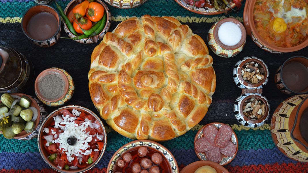 Τα 9 φαγητά, το έθιμο για την παραμονή των Χριστουγέννων