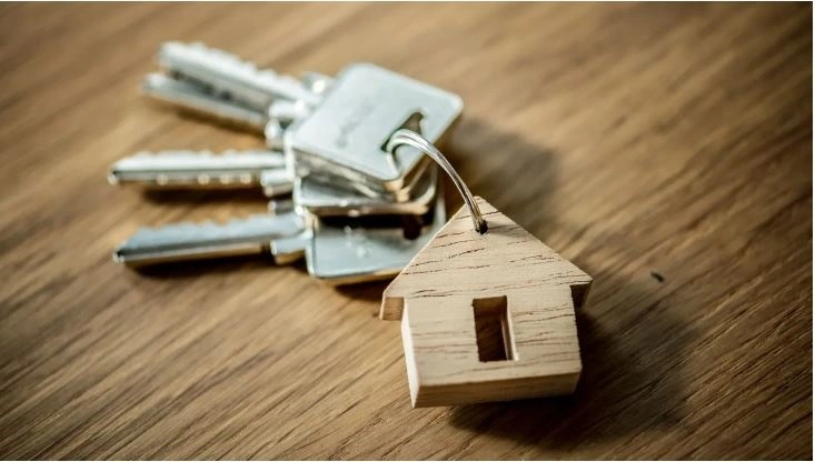 Τριπλή επιστροφή ενοικίου το 2026: Ποιους πολίτες αφορά – Ποια τα ποσά