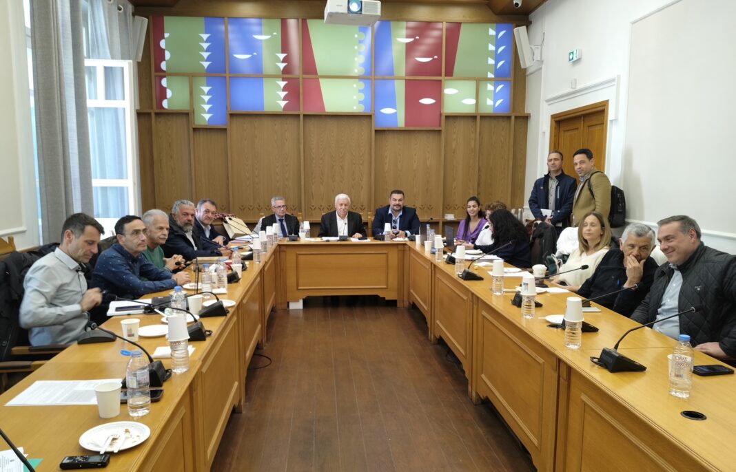 Επιτροπή Περιβάλλοντος: Θετική γνωμοδότηση για δύο μεγάλες τουριστικές επενδύσεις σε Λασίθι και Ηράκλειο