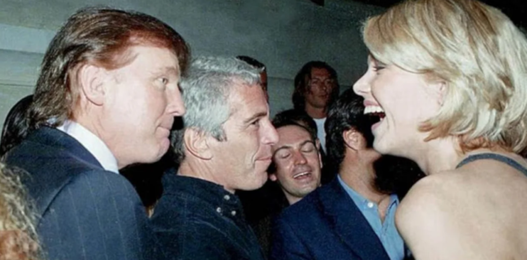 Σάλος με φωτογραφία του Τραμπ από τα αρχεία Έπσταϊν η οποία «εξαφανίστηκε»