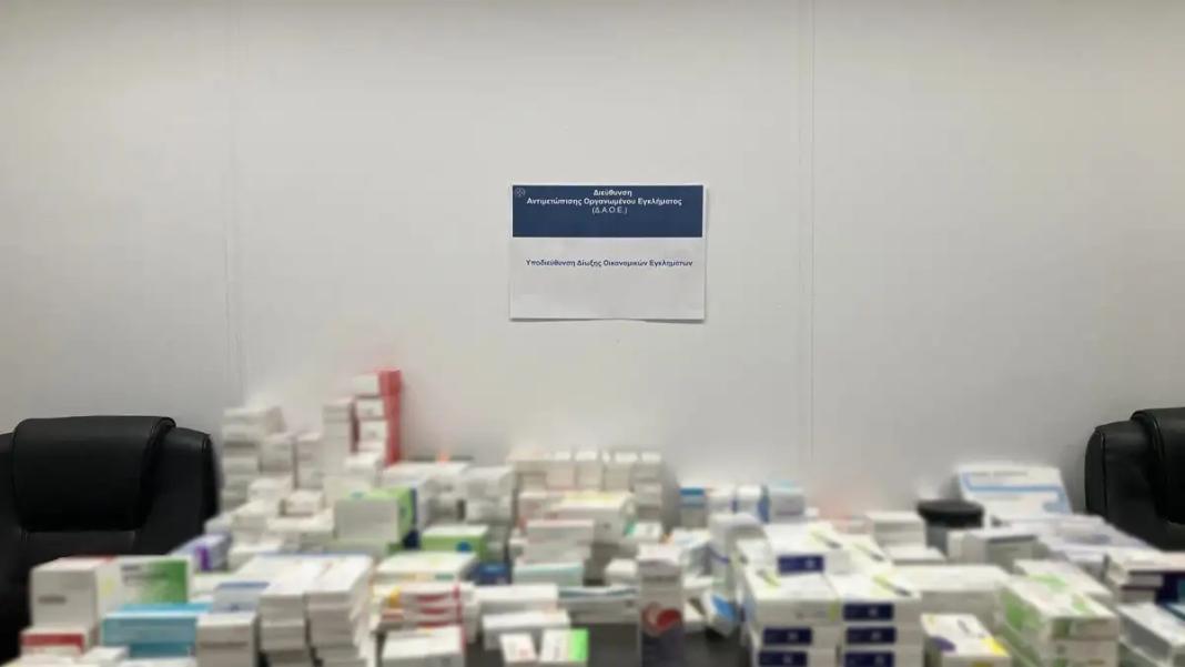Απάτη ύψους 435.000 ευρώ σε βάρος του ΕΟΠΥΥ: Εγκληματική οργάνωση έκανε χιλιάδες παράνομες συνταγογραφήσεις φαρμάκων