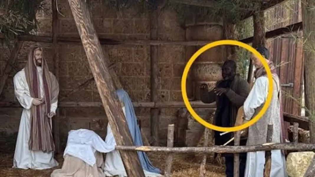 Ιταλία: Παρίστανε το άγαλμα σε χριστουγεννιάτικη φάτνη για να μην συλληφθεί από την αστυνομία