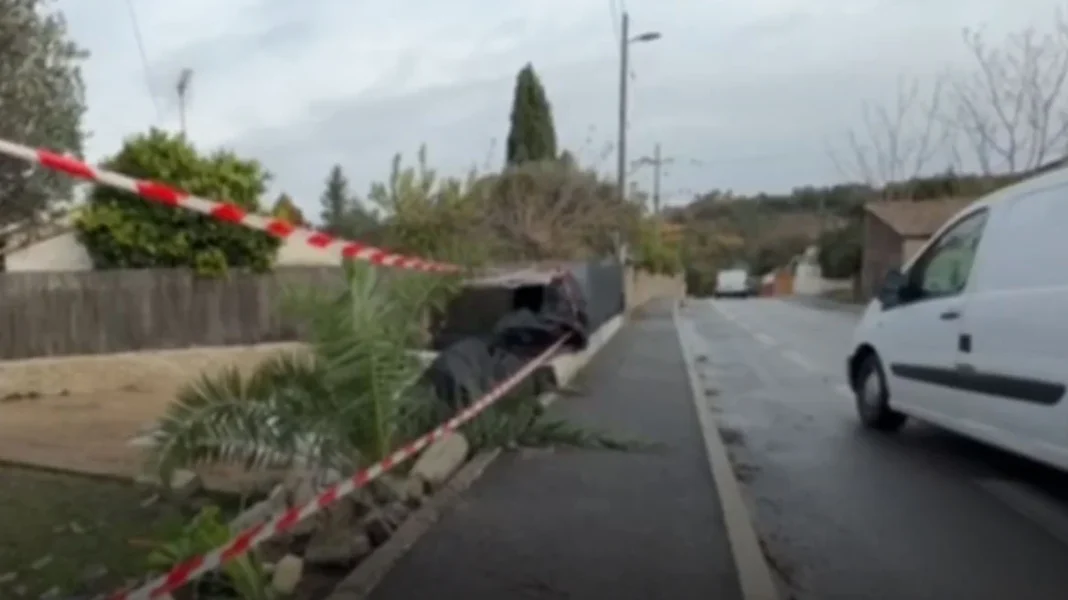 Αδιανόητη τραγωδία στη Γαλλία: Τρεις νεαροί πνίγηκαν όταν το αυτοκίνητό τους βγήκε από τον δρόμο και έπεσε ανάποδα σε πισίνα