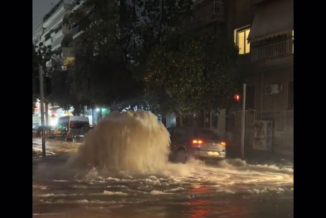 Ο Θ.Κολυδάς εξηγεί γιατί δημιουργούνται «συντριβάνια» στα φρεάτια όταν βρέχει