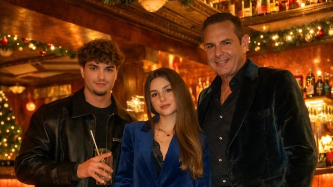 Οι ευχές του Πάνου και η φωτογραφία με τα παιδιά του