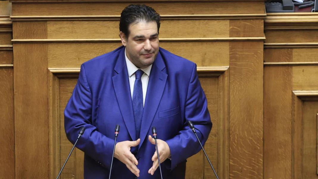 Επιστολική ψήφο για τους Έλληνες του εξωτερικού και στις εθνικές εκλογές, ανακοίνωσε ο Λιβάνιος