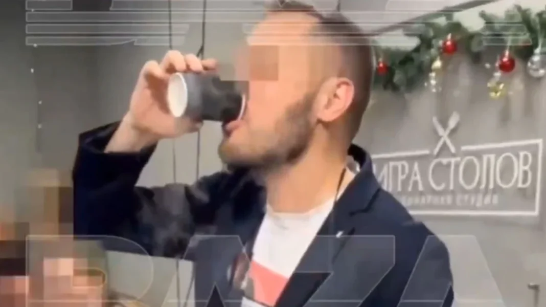 Σε κρίσιμη κατάσταση 38χρονος άνδρας που ήπιε κοκτέιλ με υγρό άζωτο σε χριστουγεννιάτικη γιορτή στη Μόσχα (βίντεο)